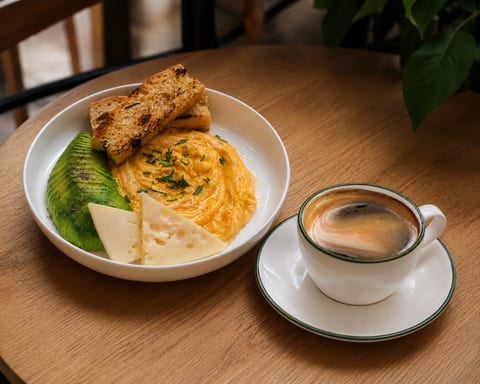 Tornado Omlet + Americano